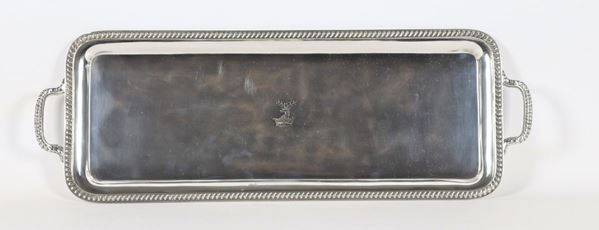 Rectangular tray in silver from the Queen Victoria period, 1360 g