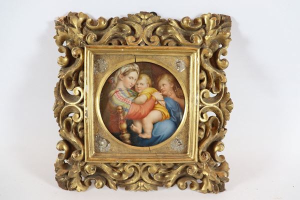 Small round ivory plaque &quot;Madonna della seggiola&quot;