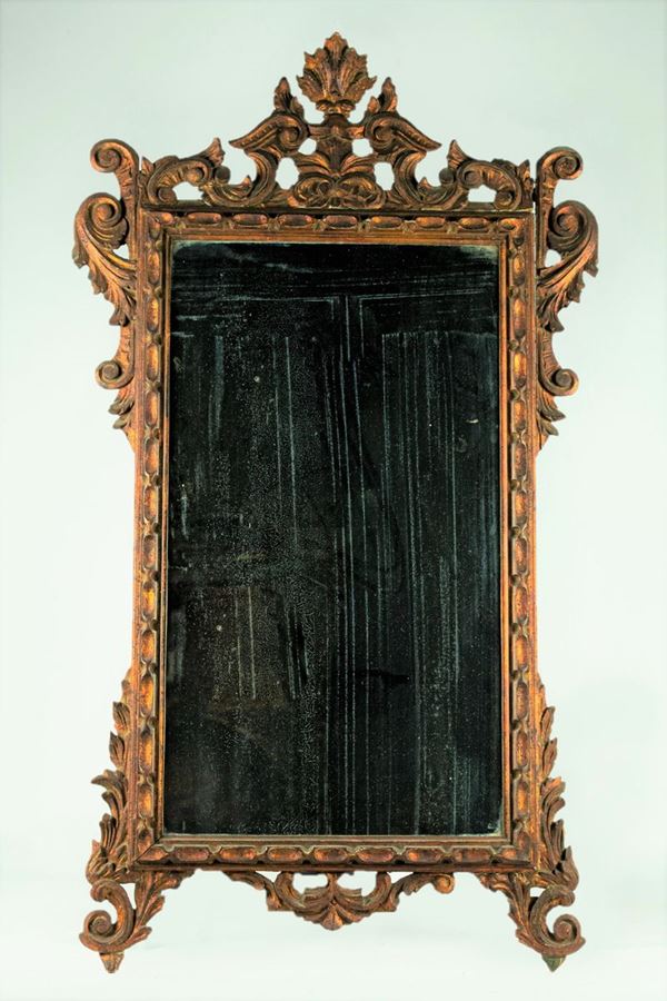Specchiera in legno dorato 