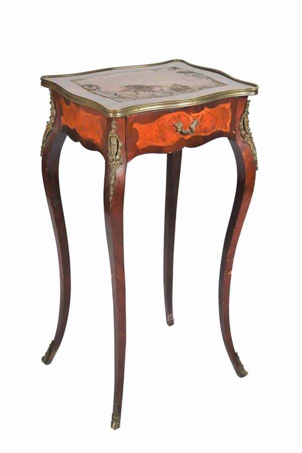 Gueridon from center Napoleon III called "a rognon"