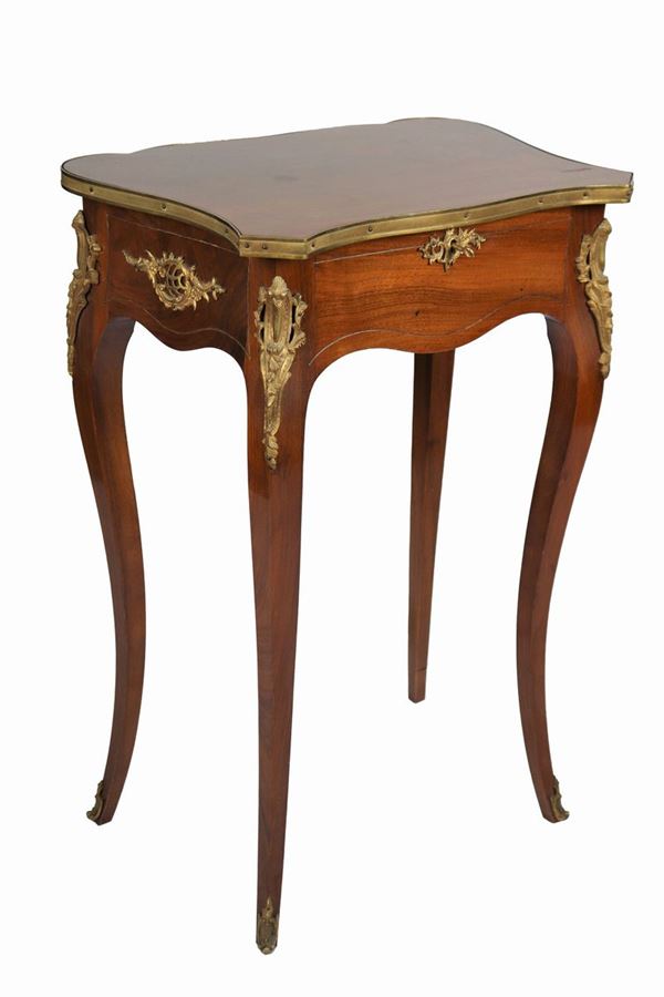 Gueridon from Napoleon III center in walnut