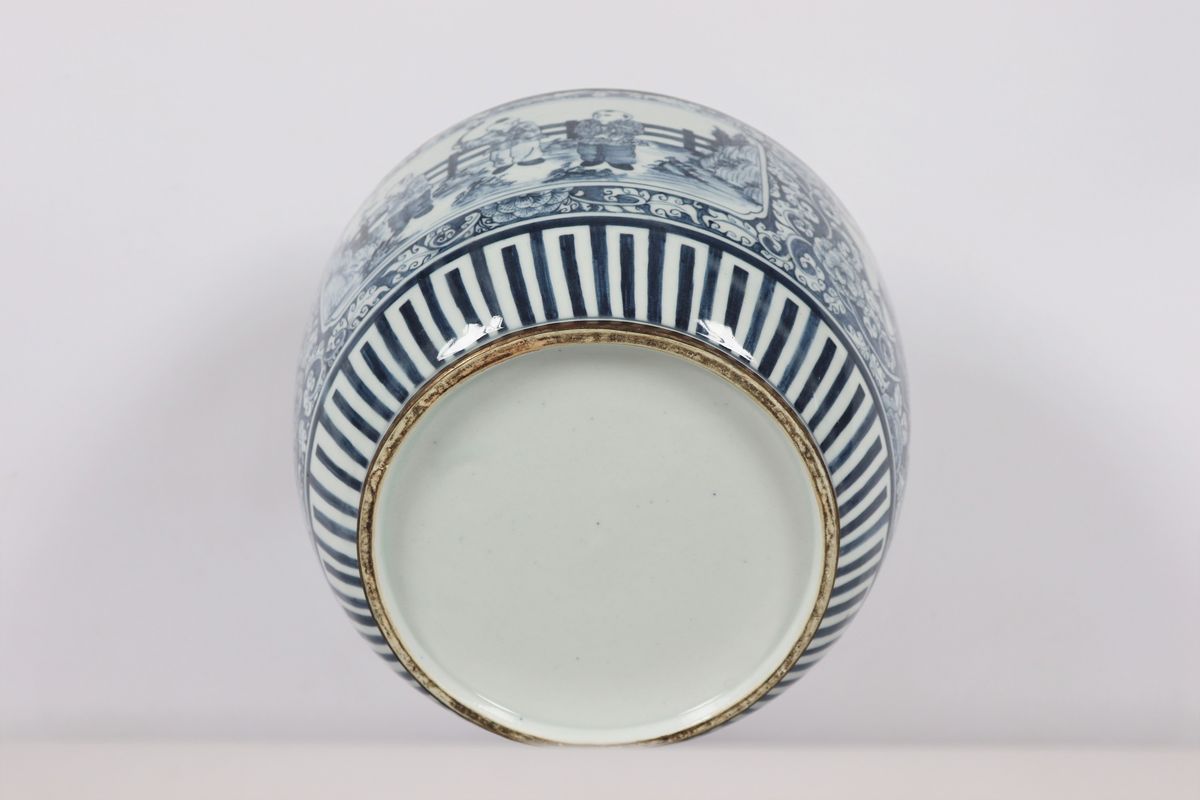 Grande potiche cinese in porcellana blu e bianca