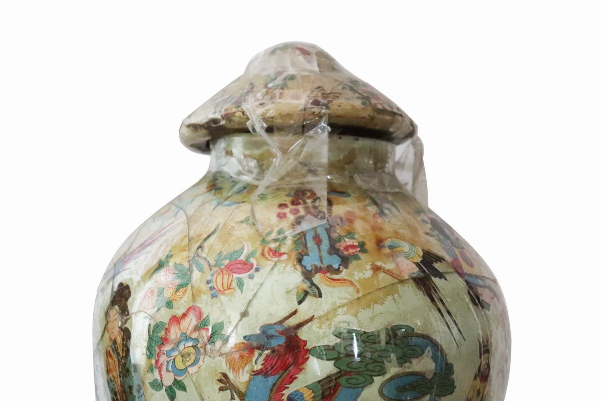 Coppia di potiches dipinte sottovetro