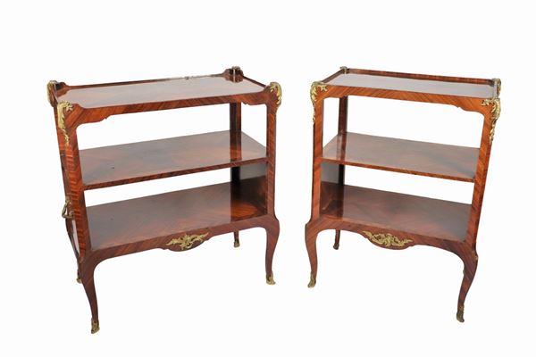 Coppia di tavolinetti da centro Napoleone III in ebano viola e bois de rose