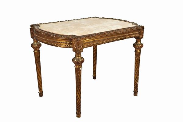 Piccolo tavolo da salotto francese di linea Luigi XVI