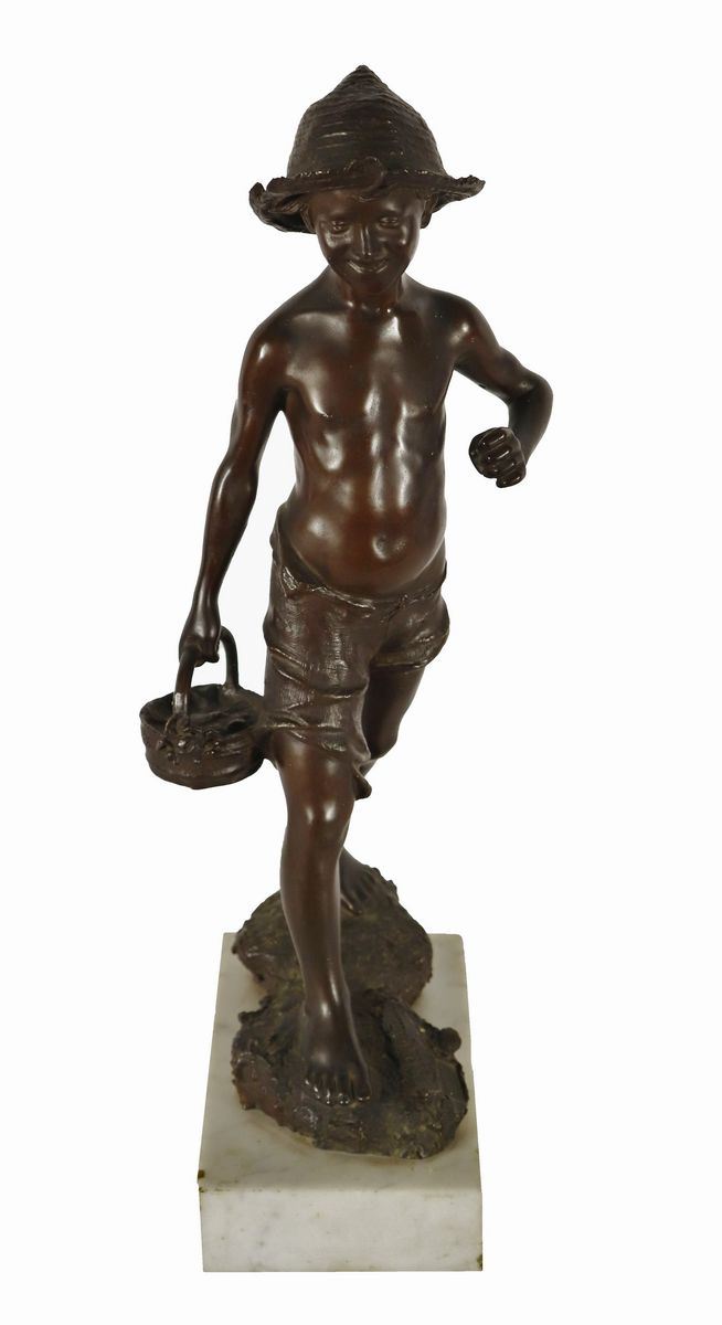 Scultura napoletana in bronzo "Pescatorello". Firmato.