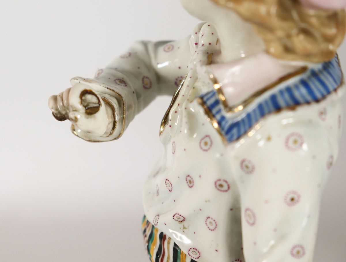 Scultura in porcellana di Meissen "Fanciullo"