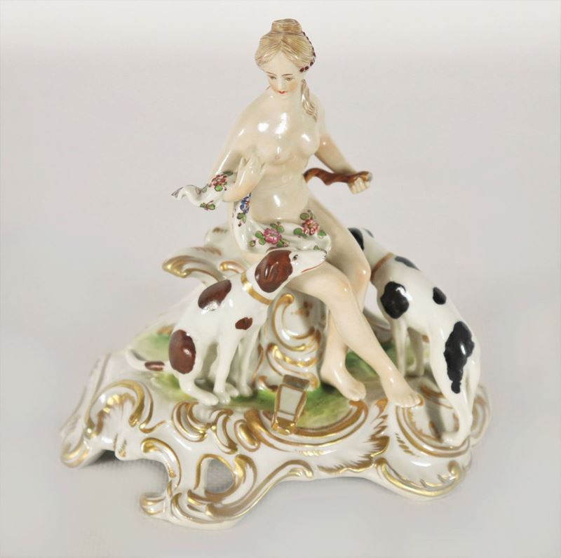 Piccolo gruppo "Diana cacciatrice" in porcellana tedesca
