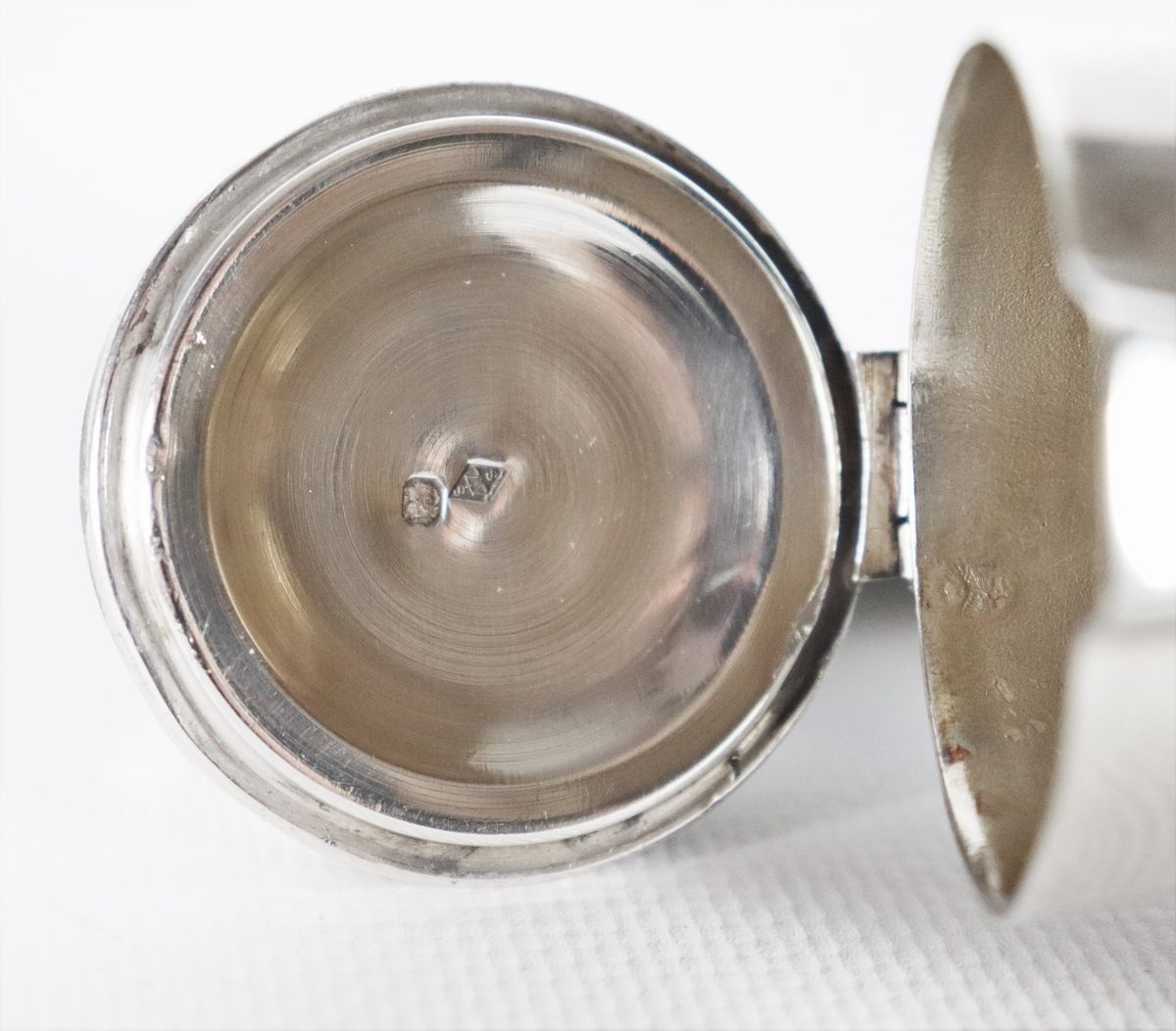 Piccola lattiera in argento gr.117