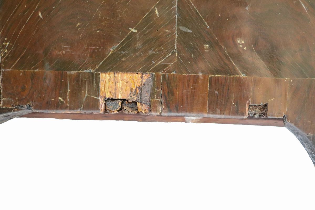 Commode Luigi XV in ebano viola
