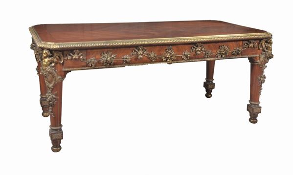 Tavolo scrivania da centro Napoleone III in bois de rose ed ebano viola