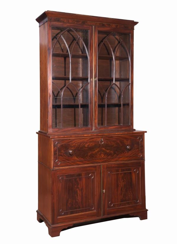 Bookcase inglese in mogano e piuma di mogano 