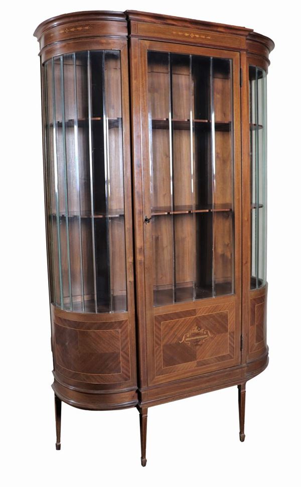 Semi-round liberty showcase in mahogany