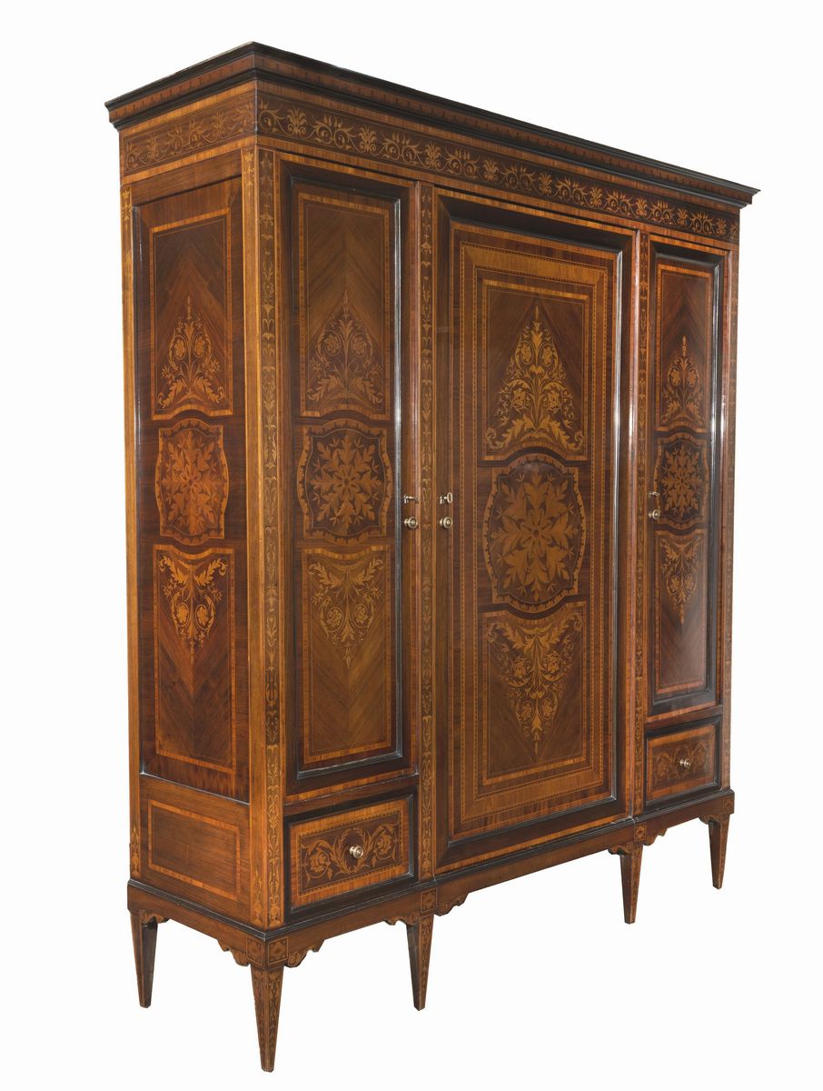 Armadio a tre sportelli e due tiretti in ebano viola e bois de rose