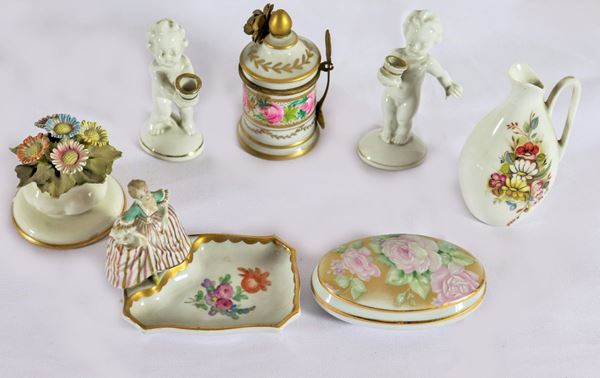 Polychrome porcelain lot (7 pcs)