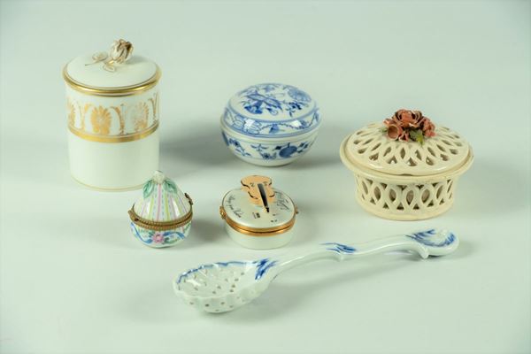 Lot in porcelain