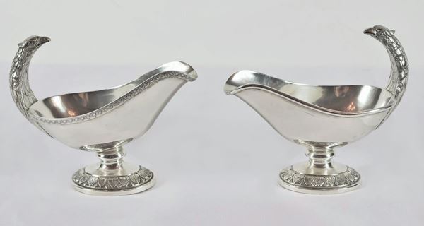 Pair of gravy boats in silver gr. 460