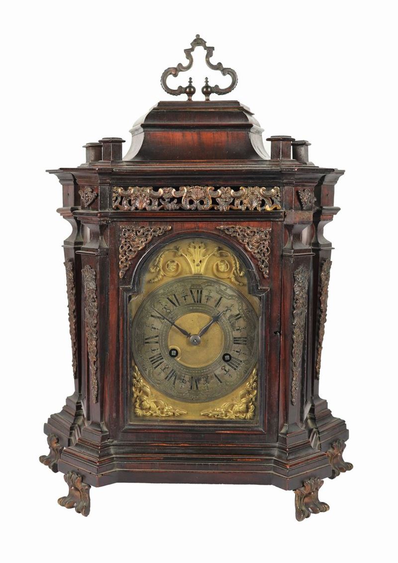 Antica pendola da tavolo a forma di tempietto in noce