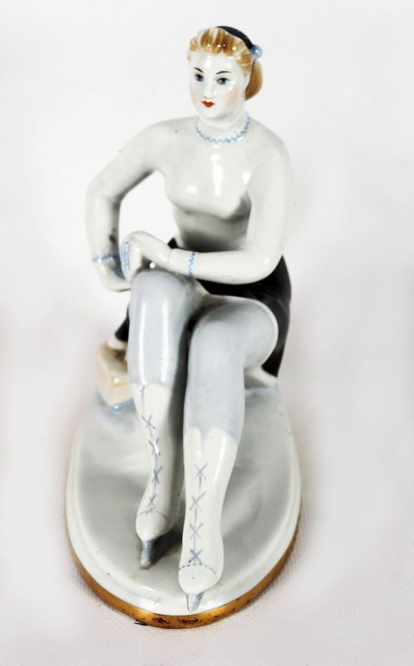 Liberty figurine "The Skater" in black and white porcelain