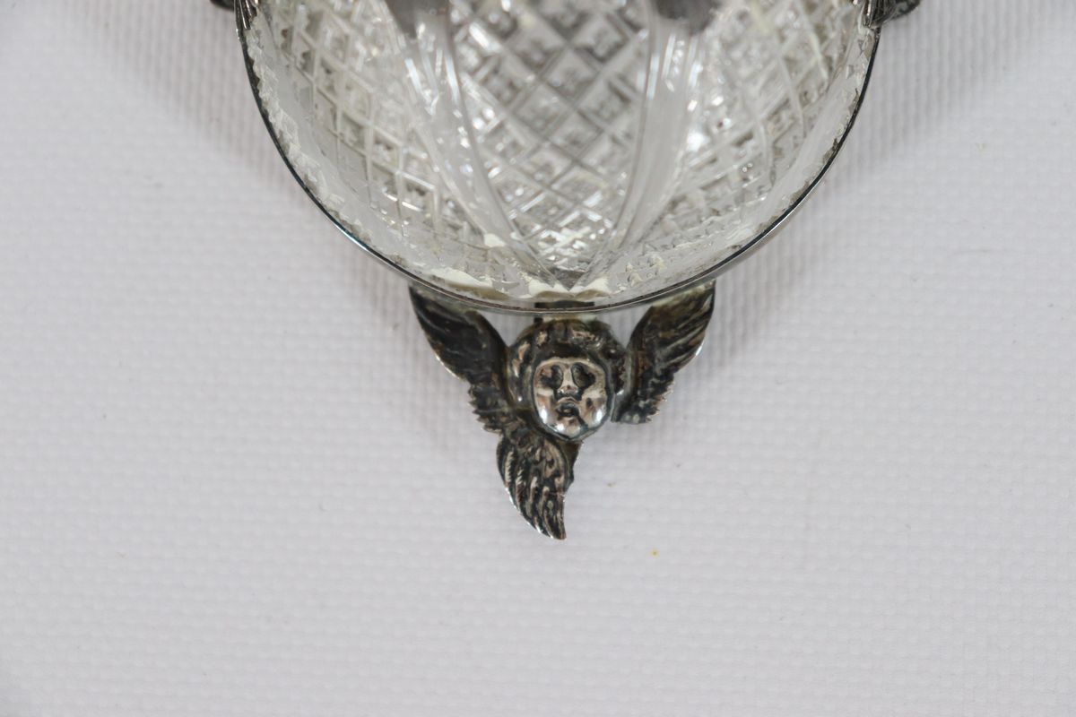 Antica acquasantiera in argento e cristallo