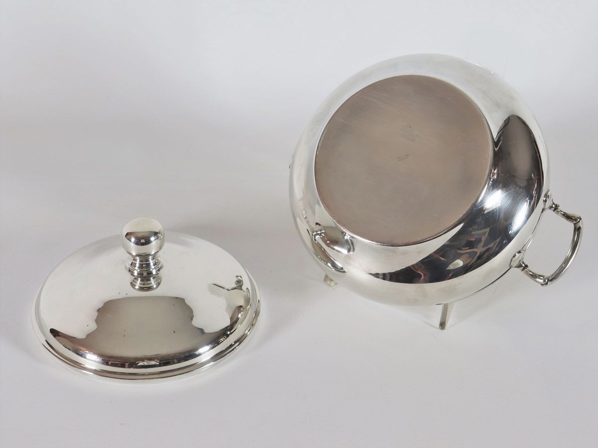 Zuppiera a due manici in argento gr. 800