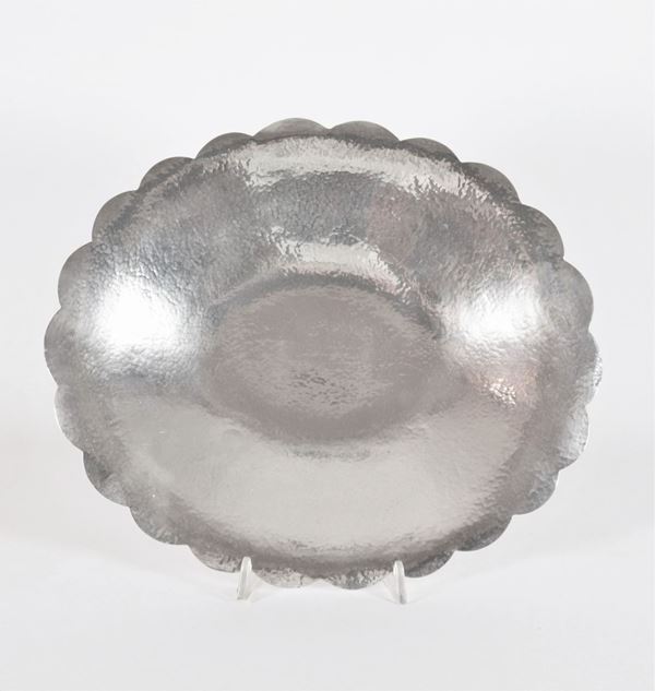 Fruttiera ovale in argento martellato gr. 640
