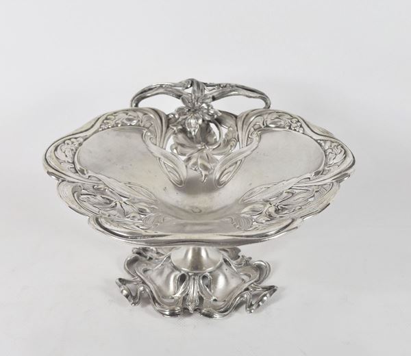 German Art Nouveau stand in embossed and chiseled silver-plated metal