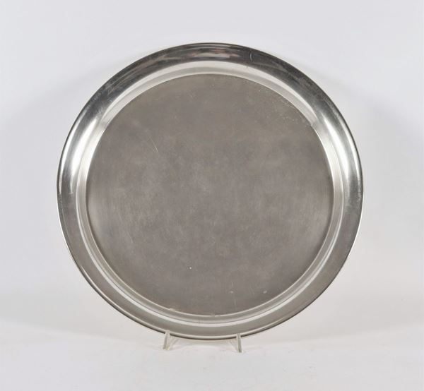 Large round serving tray in silver metal