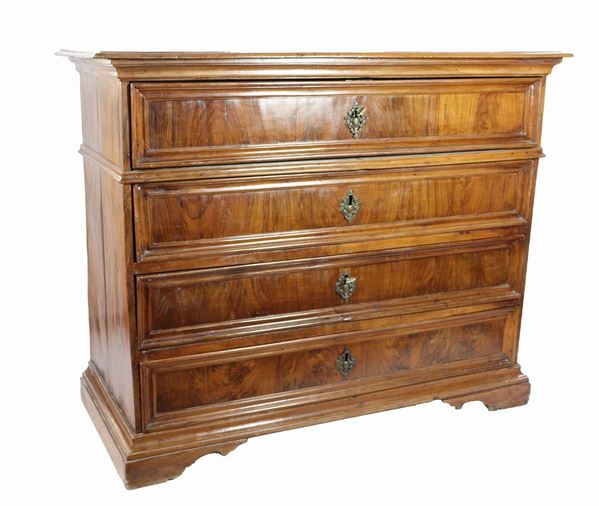 Louis XIV chest of drawers in walnut