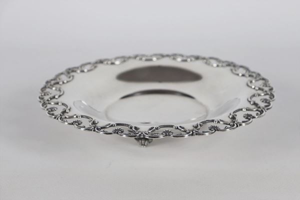 Round silver bonbon holder gr. 180