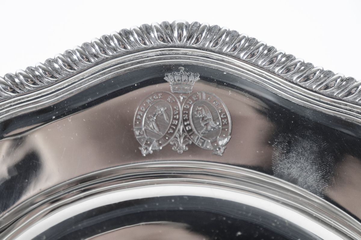 Lotto di otto antichi piatti inglesi in sheffield