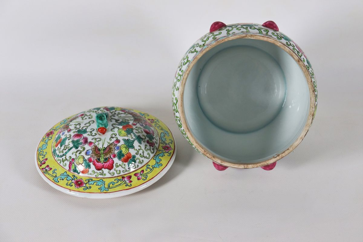 Potiche cinese in porcellana