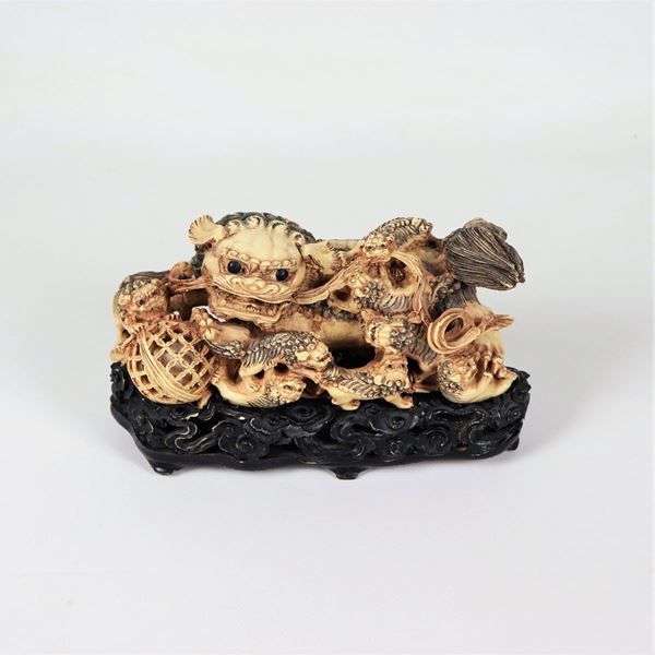 Antique ivory Foo dog