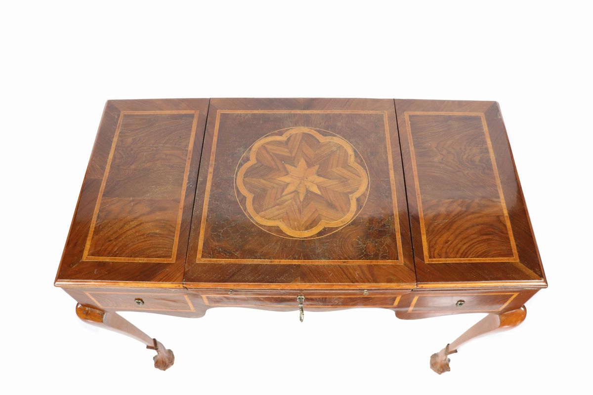 Antica toletta napoletana in noce