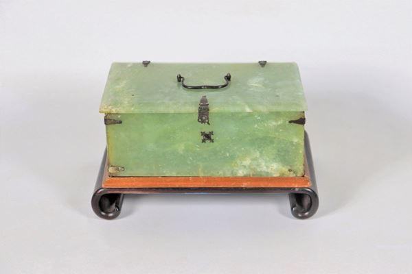 Jade casket