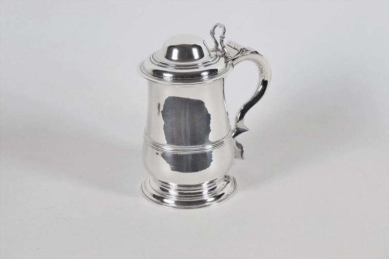 Tankard in argento liscio Epoca Giorgio III. Argentiere W.D.I.