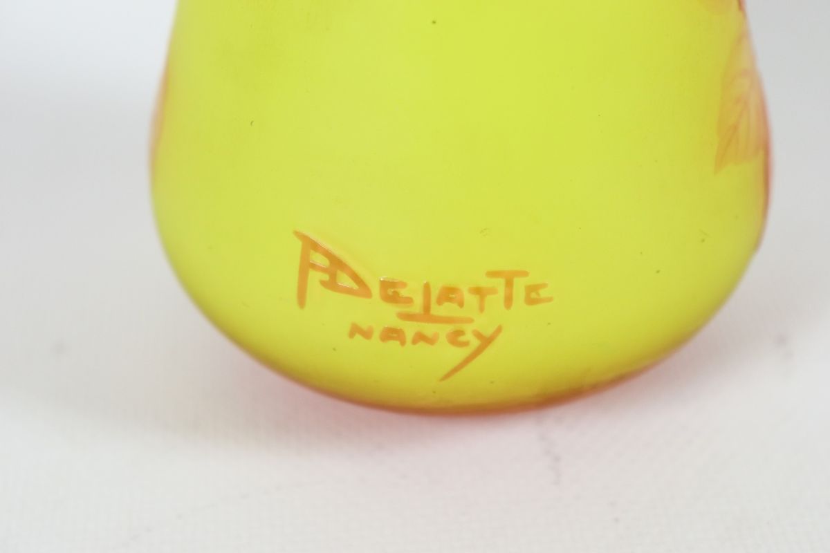 Piccolo vaso Liberty francese in pasta di vetro