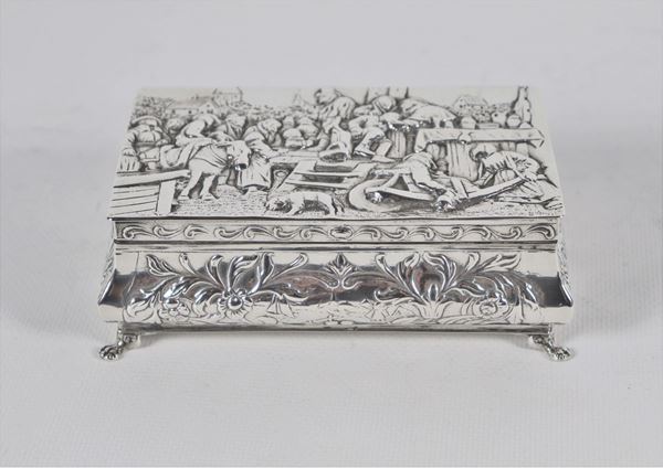 Jewelery box in silver