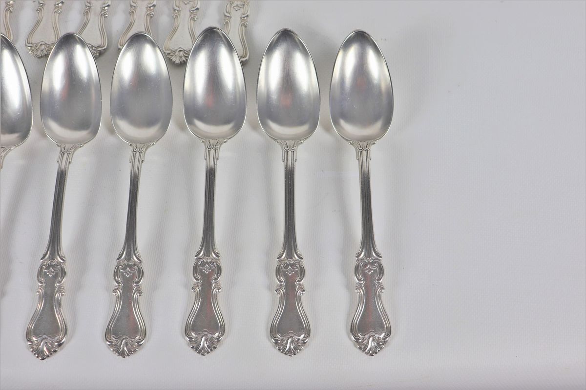 Servizio di posate in argento Russo (24 pz)