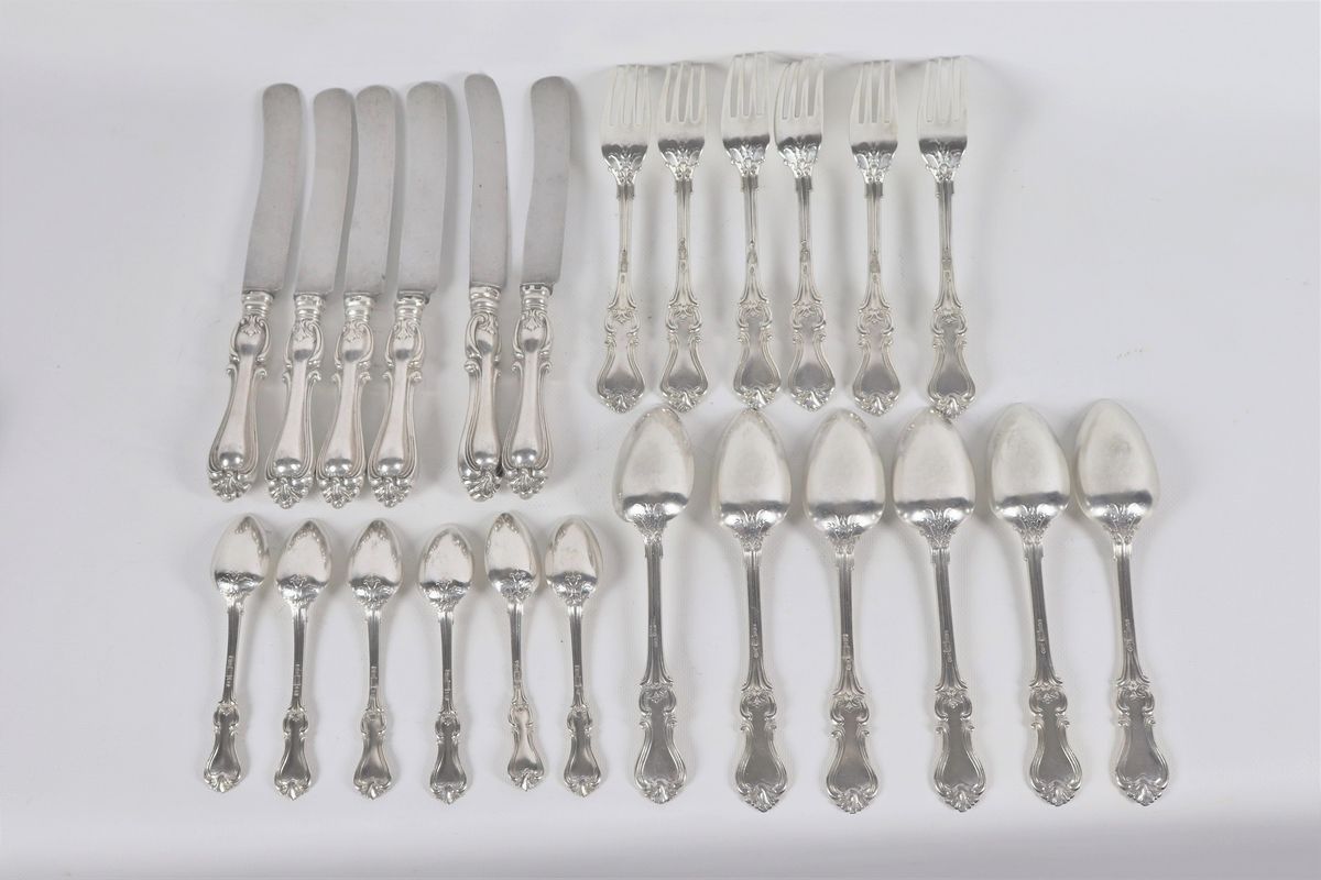 Servizio di posate in argento Russo (24 pz)