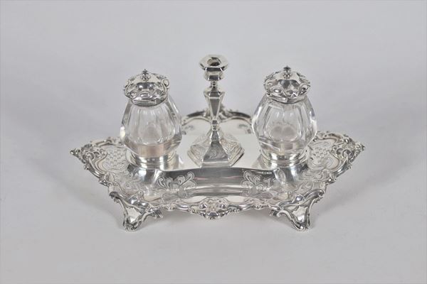 Victorian silver inkwell. Silversmith H. Wilkinson