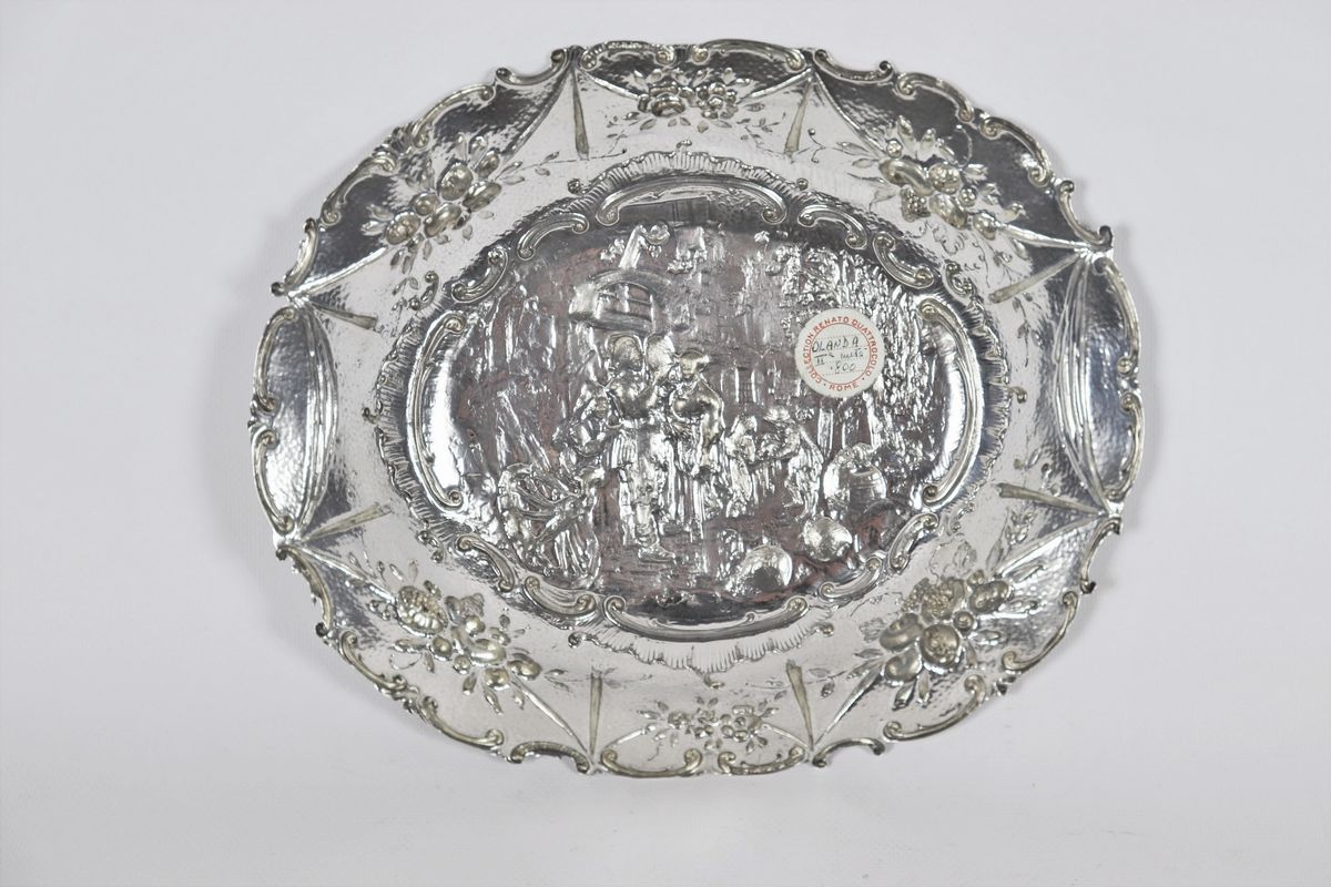 Cesto in argento sbalzato Germania XIX Secolo