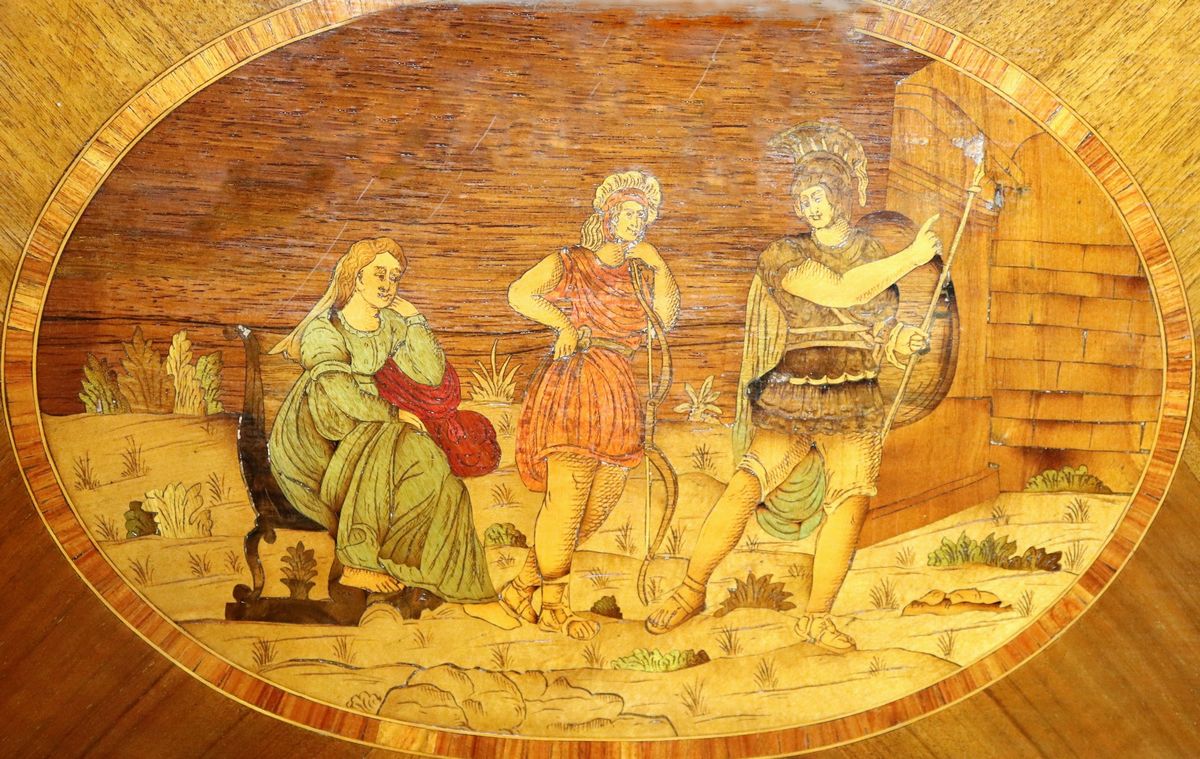 Secretaire lombardo in noce e bois de rose