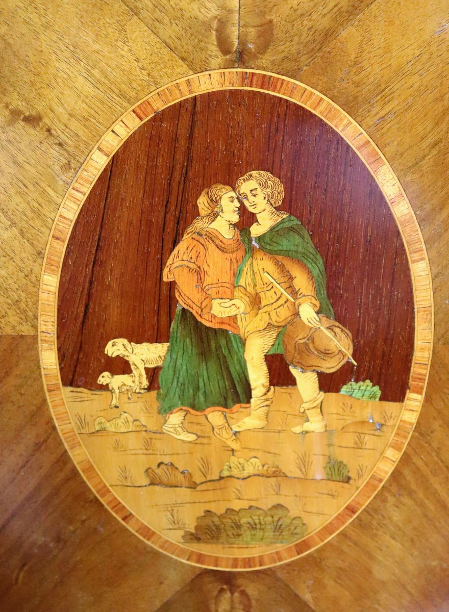 Secretaire lombardo in noce e bois de rose