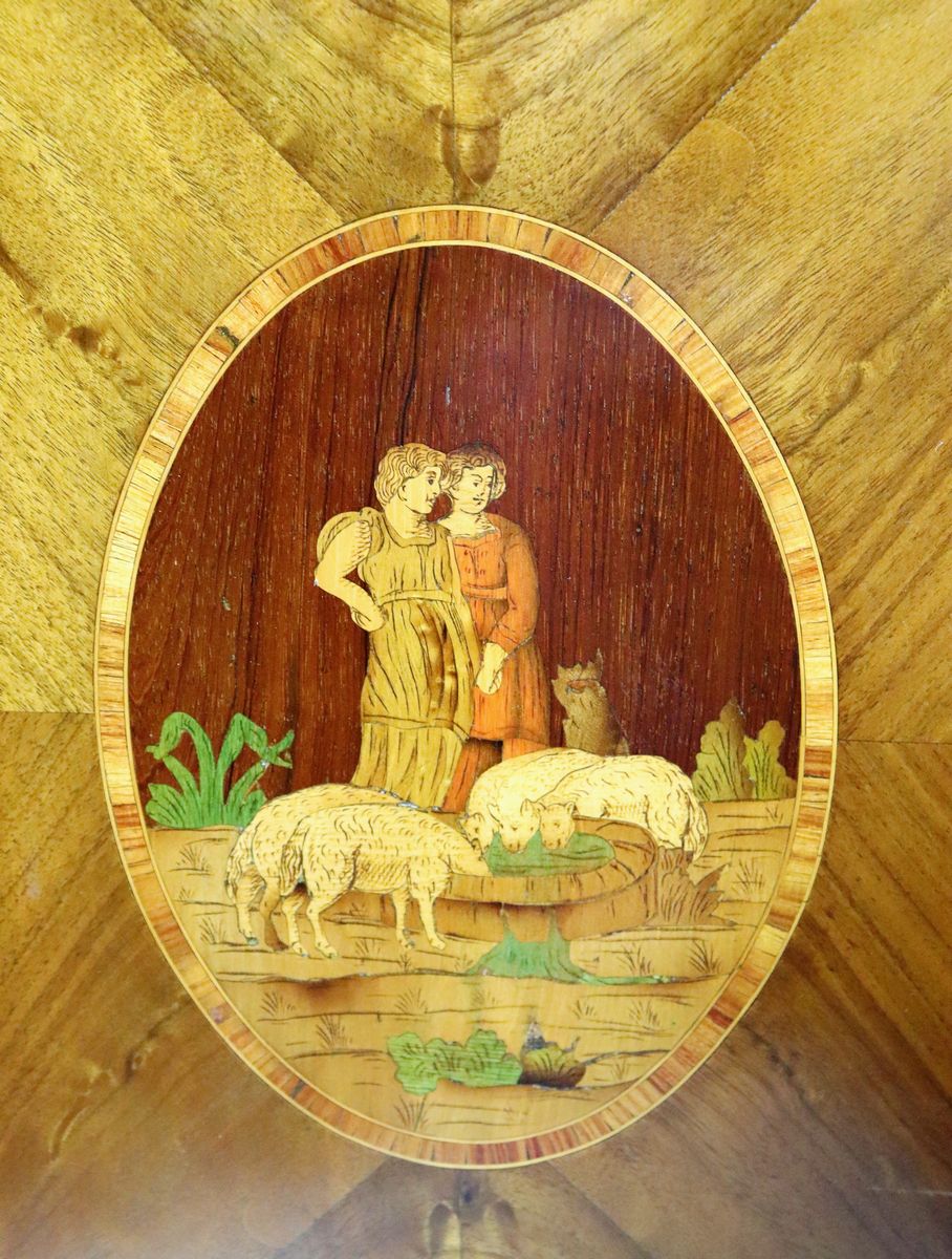 Secretaire lombardo in noce e bois de rose