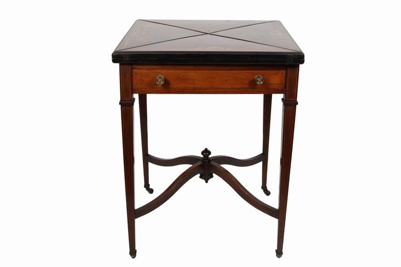 Tavolo da gioco inglese detto "a fazzoletto" Epoca Vittoriana