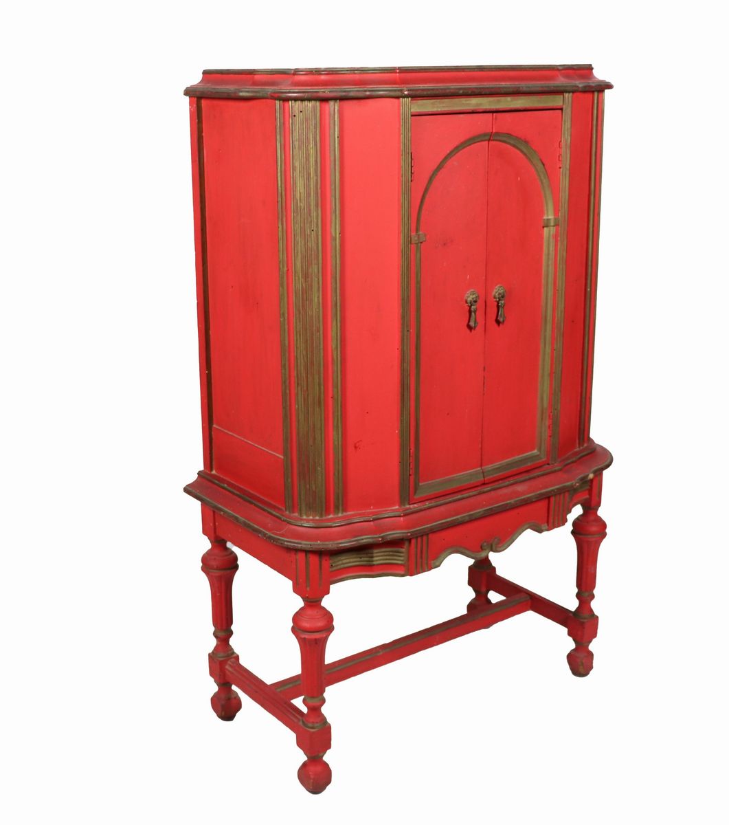 Piccola credenza in legno laccato rosso con profili dorati