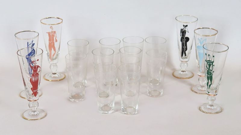 Lotto di sei flutes e dieci bicchieri alti in cristallo