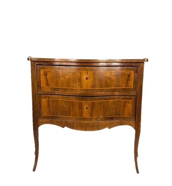 Louis XV walnut chest of drawers