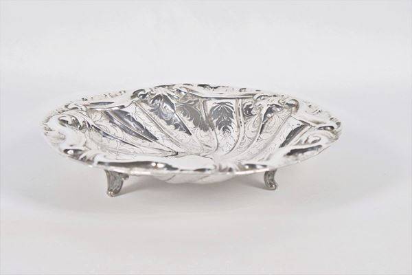 Antica fruttiera in argento sbalzato gr. 430